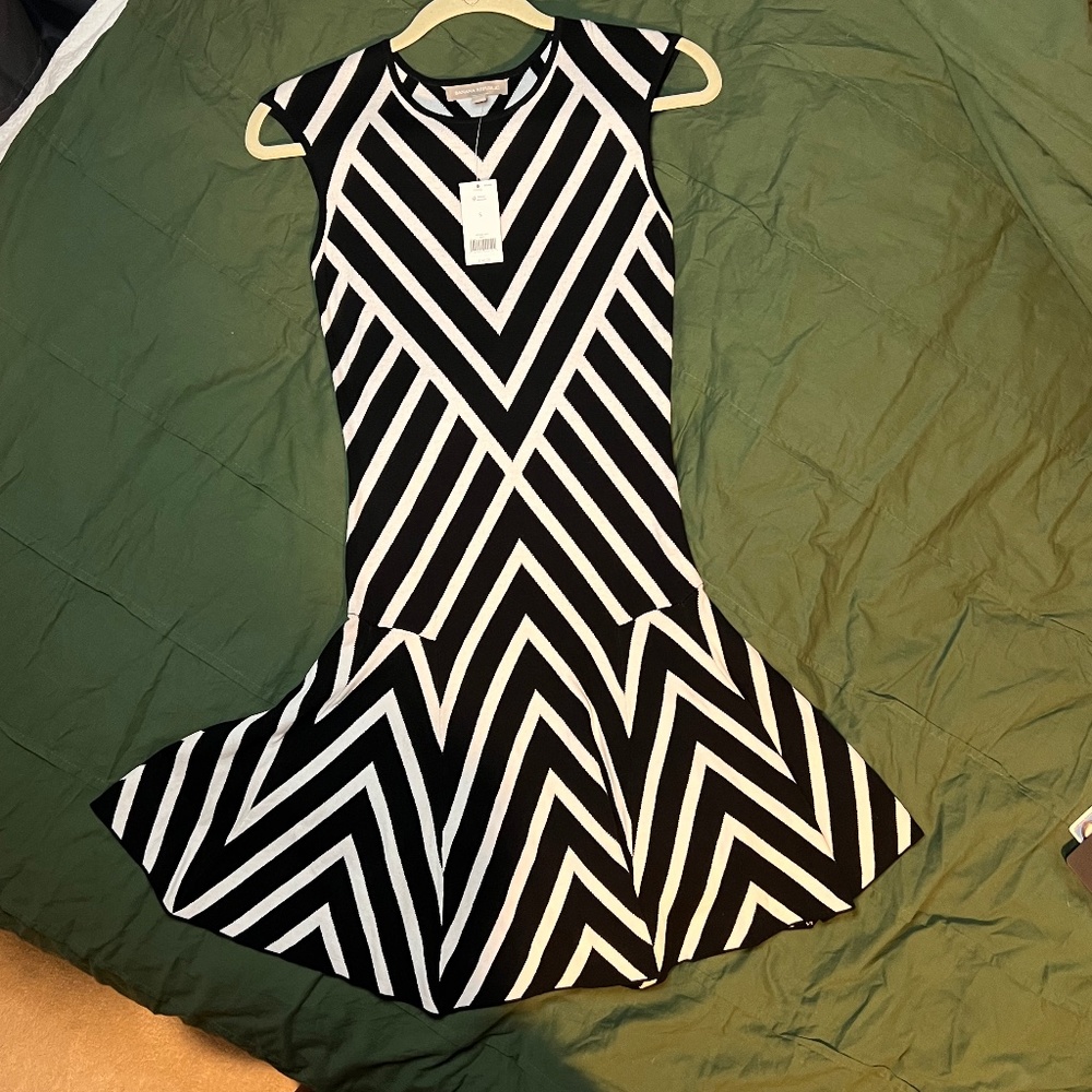 Banana Republic black and white dress, size Small